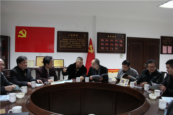 嘉兴市“诚信守法示范企业”考核组莅临汇才红木考察指导